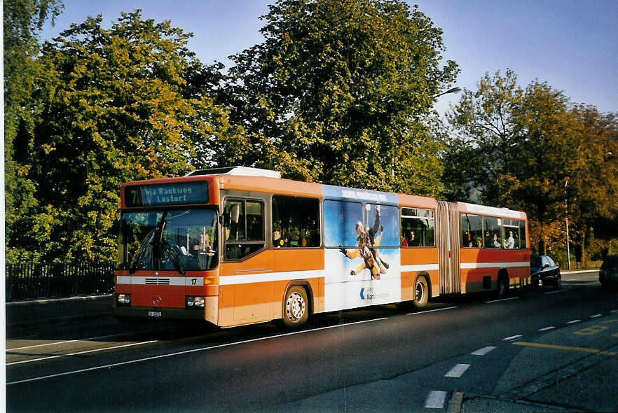 (063'215) - BOGG Wangen b.O. - Nr. 17/SO 20'572 - Mercedes/Hess (ex AGO Olten Nr. 17) am 3. September 2003 beim Bahnhof Olten