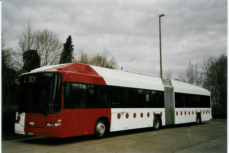 (066'115) - TPF Fribourg - Nr. 513/FR 300'391 - MAN/Hess Gelenkduobus am 21. Mrz 2004 in Fribourg, Garage