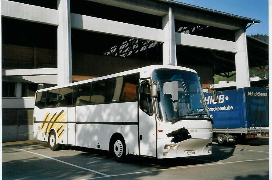 (068'022) - Zugvogel, Littau - LU 197'466 - Bova am 24. Mai 2004 in Thun, Grabengut