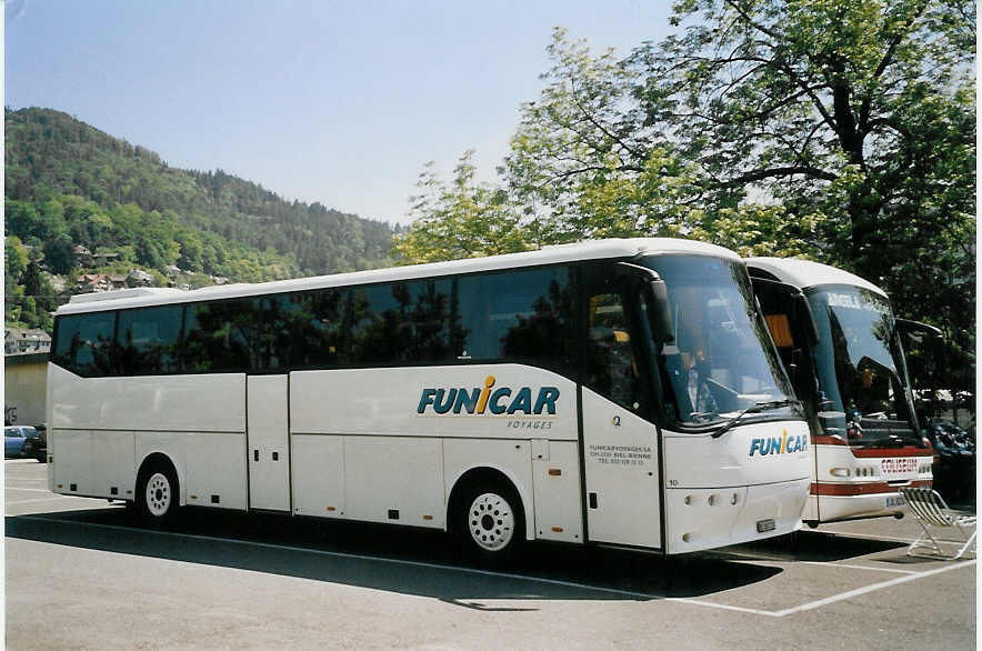 (068'025) - Funi-Car, Biel - Nr. 10/BE 261'110 - Bova am 25. Mai 2004 in Thun, Seestrasse