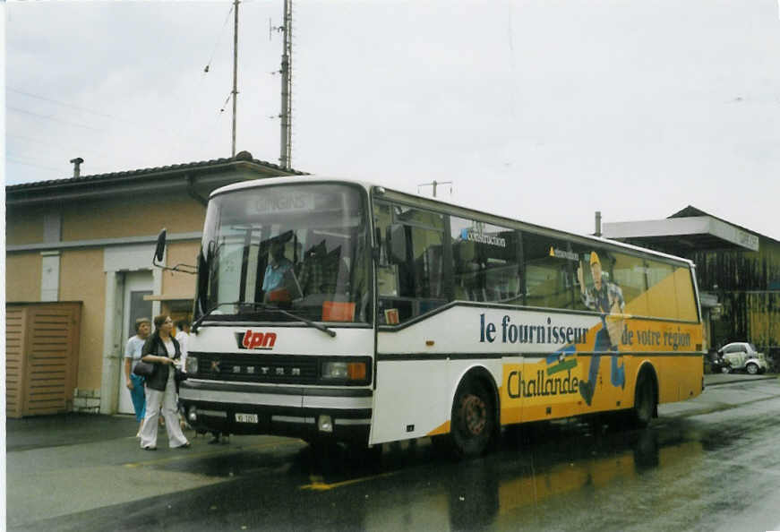 (069'205) - TPN Nyon - VD 1293 - Setra am 8. Juli 2004 beim Bahnhof Nyon