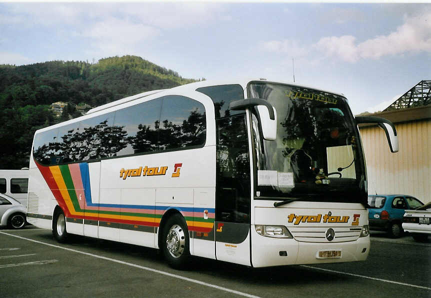 (069'734) - Aus Oesterreich: Tyrol Tours, Innsbruck - I TT BUS 1 - Mercedes am 27. Juli 2004 in Thun, Seestrasse