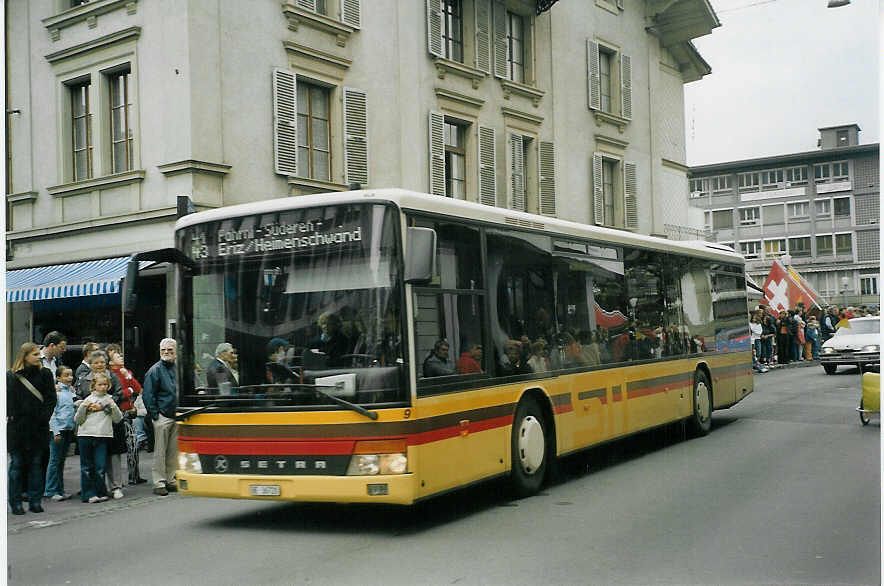 (071'226) - STI Thun - Nr. 9/BE 36'720 - Setra (ex AvH Heimenschwand Nr. 9) am 26. September 2004 in Thun, Blliz