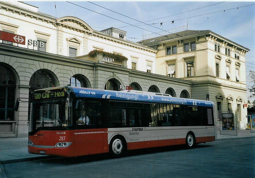 (071'423) - SW Winterthur - Nr. 287/ZH 730'287 - Solaris am 4. Oktober 2004 beim Hauptbahnhof Winterthur