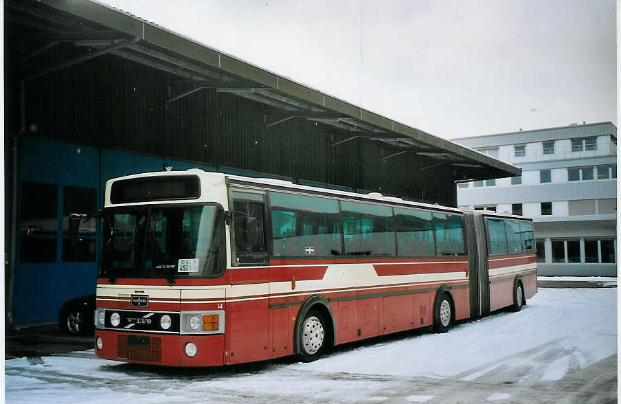 (074'809) - ARAG Ruswil - Nr. 14/BE 4570 U - Volvo/Van Hool am 22. Februar 2005 in Biel, Rattinbus