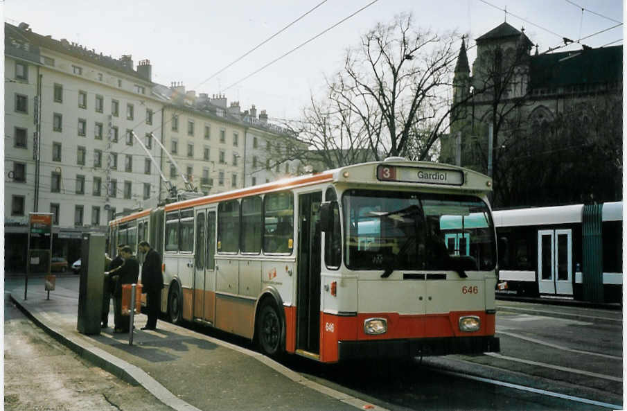 (074'829) - TPG Genve - Nr. 646 - FBW/Hess Gelenktrolleybus am 24. Februar 2005 beim Bahnhof Genve