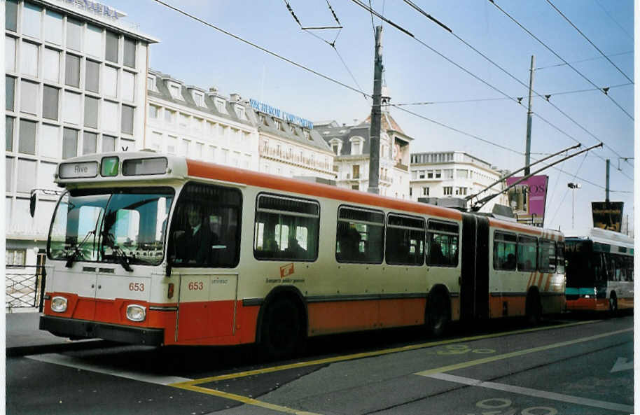 (075'003) - TPG Genve - Nr. 653 - Saurer/Hess Gelenktrolleybus am 24. Februar 2005 in Genve, Bel-Air