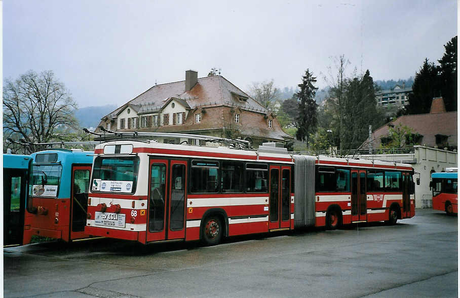 (076'409) - VB Biel - Nr. 68 - Volvo/R&J Gelenktrolleybus am 23. April 2005 in Biel, Zeughaus