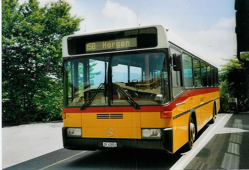 (077'731) - Sulzberger, Htten - ZH 43'933 - Mercedes/R&J am 18. Juni 2005 in Hirzel, Garage Bhrer