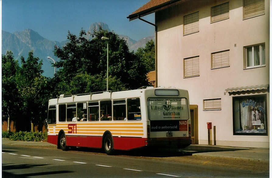 (077'825) - STI Thun - Nr. 30/BE 419'030 - Volvo/R&J (ex SAT Thun Nr. 30) am 19. Juni 2005 in Thun-Lerchenfeld, Waldeck