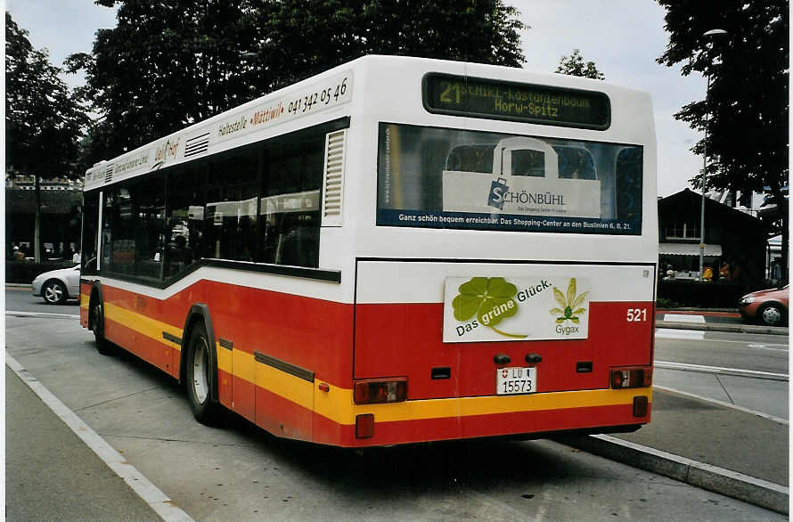 (078'513) - VBL Luzern - Nr. 521/LU 15'573 - Neoplan (ex Gowa, Luzern Nr. 21) am 11. Juli 2005 beim Bahnhof Luzern