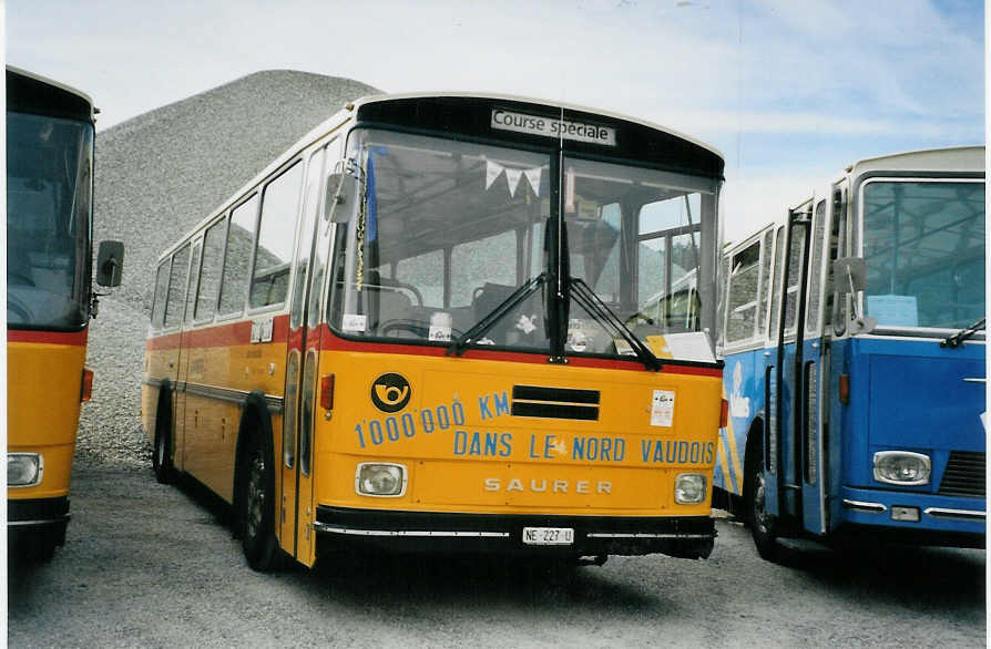 (079'905) - Montandon, Peseux - NE 227 U - Saurer/Hess (ex P 25'631) am 27. August 2005 in Niederbipp, Saurertreffen