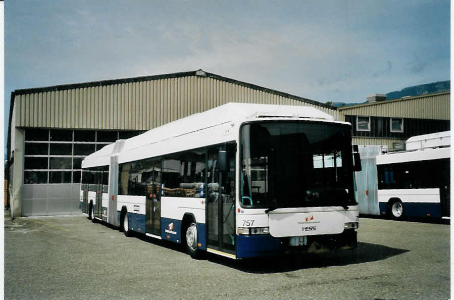 (079'933) - TPG Genve - Nr. 757 - Hess/Hess Gelenktrolleybus am 27. August 2005 in Bellach, Hess