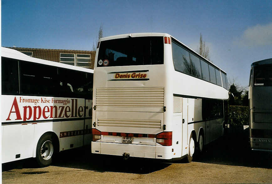 (080'733) - Aus der Schweiz: Grize, Avenches - Nr. 31/VD 397'656 - Setra am 17. Oktober 2005 in Rust, Europapark