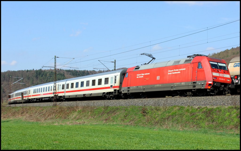 101 021 mit IC nach Leipzig am 18.04.13 bei Hermannspiegel