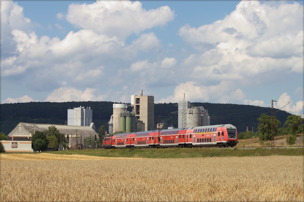 111 226 mit RE in Richtung Wrzburg am 10.08.13 in Karlstadt