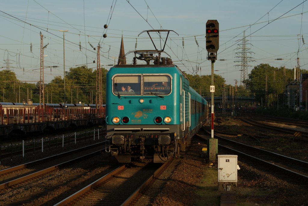 143 247 mit dem Melez Zug in Mlheim-Styrum am 03.10.2010