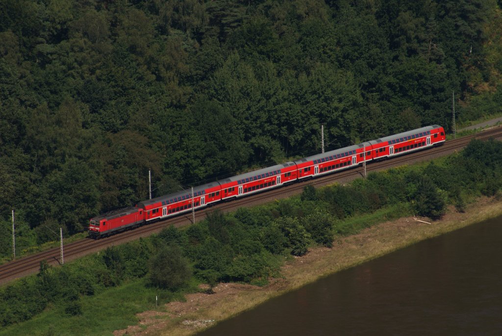 143 570-0 mit einer S-Bahn in Knigstein (Schsische Schweiz) am 20.08.2010