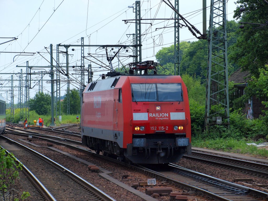 152 115-2 fuhr auch LZ durch Hamburg-Harburg am 24.6.