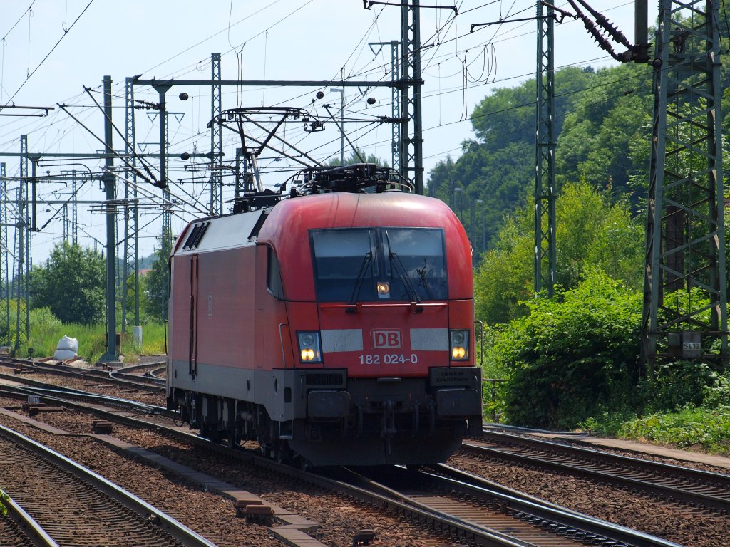 182 024-0 fuhr LZ durch Hamburg-Harburg am 24.6.