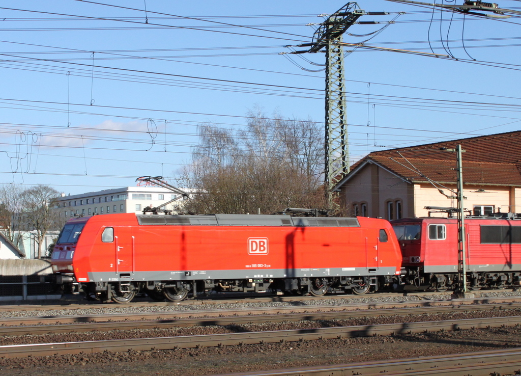 185 083-3 mit Lokzug am 08.02.11 in Fulda