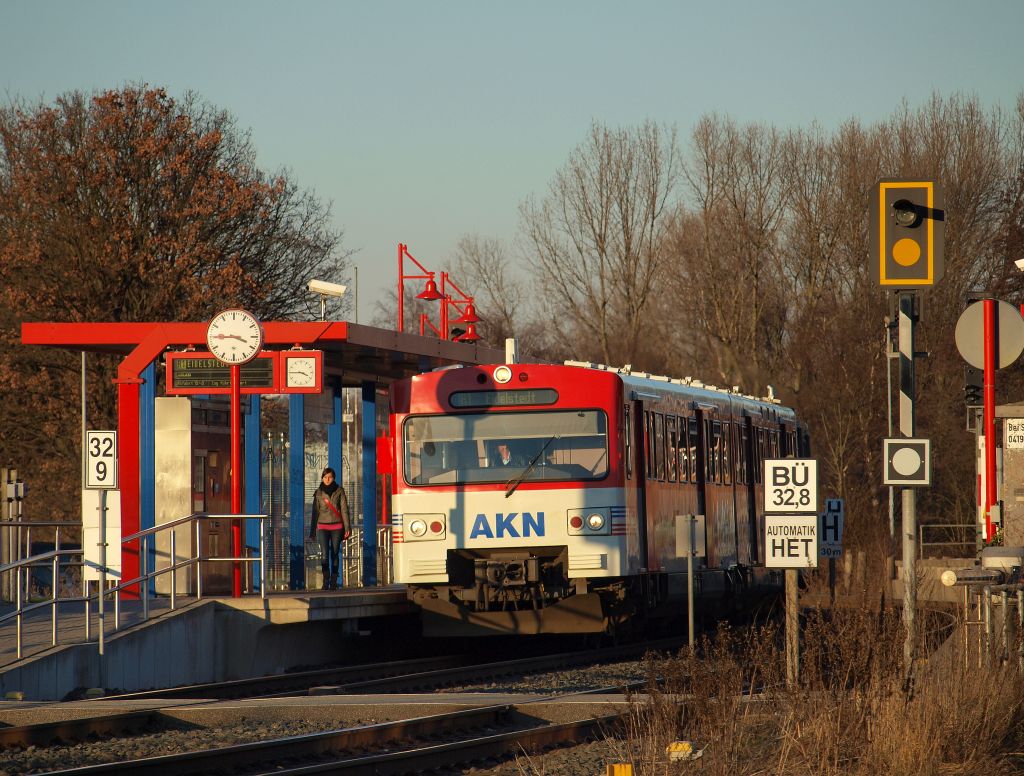 2. VTA's der AKN standen am 28.1.1 als A1 nach Eidelstedt im Bahnhof Kaltenkirchen Sd.