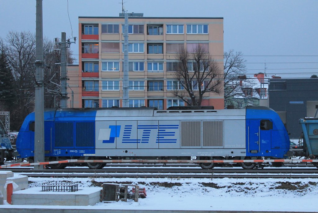 2016 909-1 von  LTE  stand am 8. Dezember 2012 im Salzburger Hauptbahnhof.