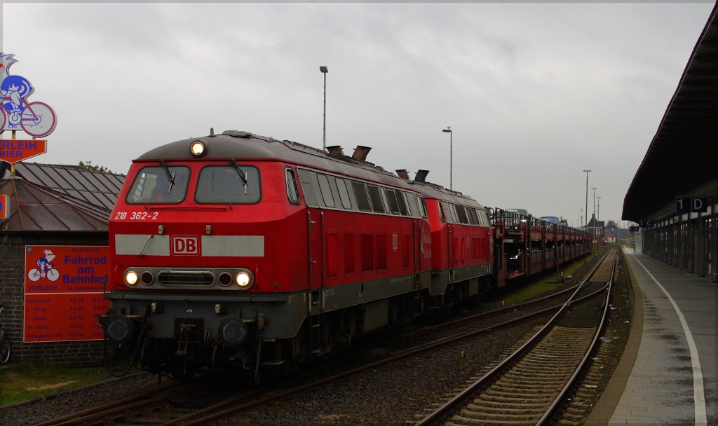218 362 und 218 311 mit Syltshuttle am 17.10.12 in Westerland (Sylt)