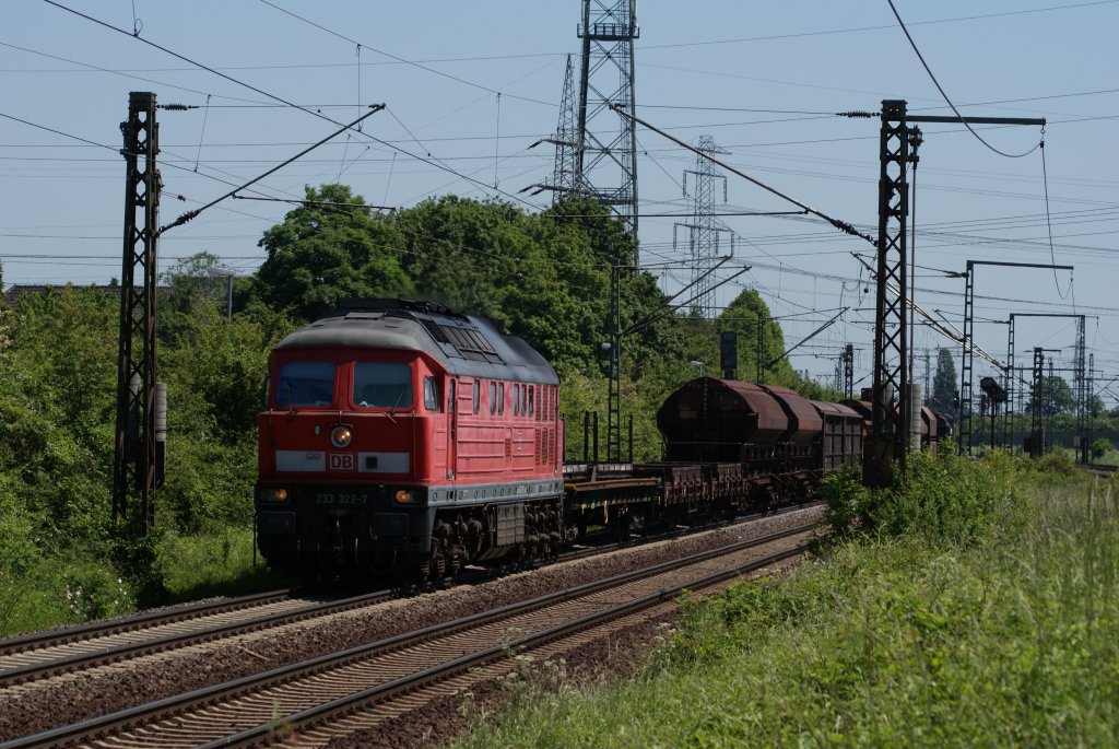 233 322-7 mit einem gemischten Gterzug bei der Durchfahrt durch Hannover-Ahlten am 5.06.10