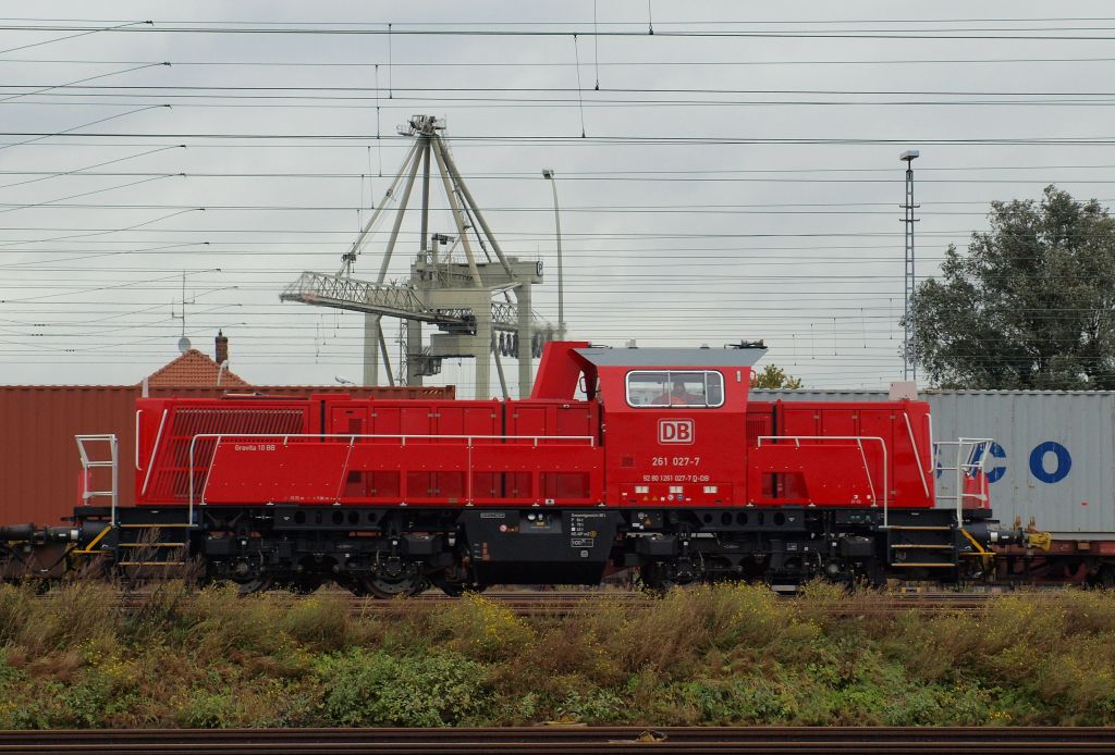 261 027-7 rollte als Rangierfahrt durch den Rangierbahnhof von Hamburg Sd am 18.10.11.