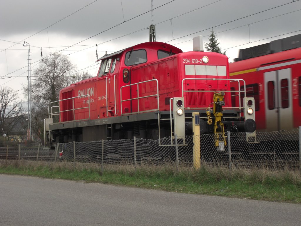 294 619-2 am 4. April 2008 im Bahnhof von Prien am Chiemsee.