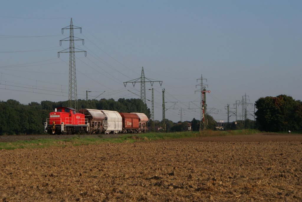 294 758-8 mit einer kurzen bergabe in Neuss-Weienberg am 22.09.2010