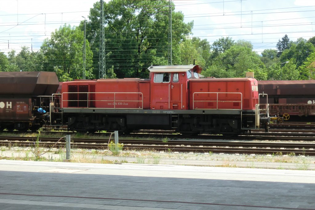 294 836-2 am 15. Juni 2011 im Bahnhof von Rosenheim.