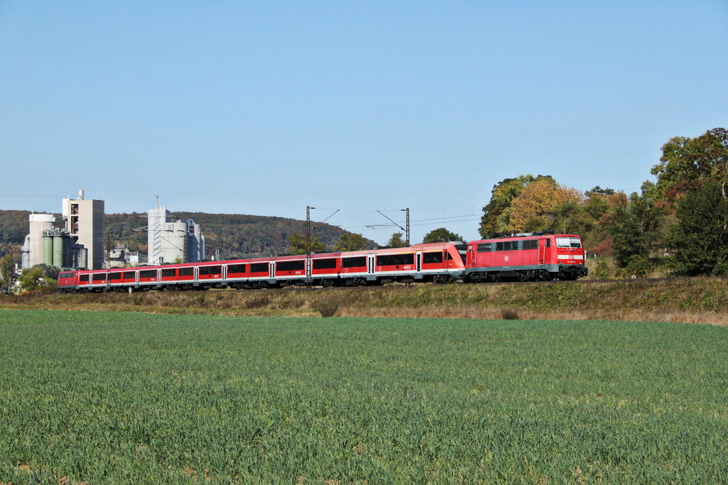 2x 111er mit RE nach Frankfurt/Main am 02.10.11 bei Karlstadt