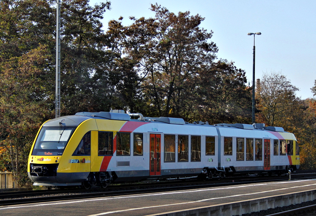 648 023 der HLB auf Rangierfahrt am 31.10.11 in Fulda
