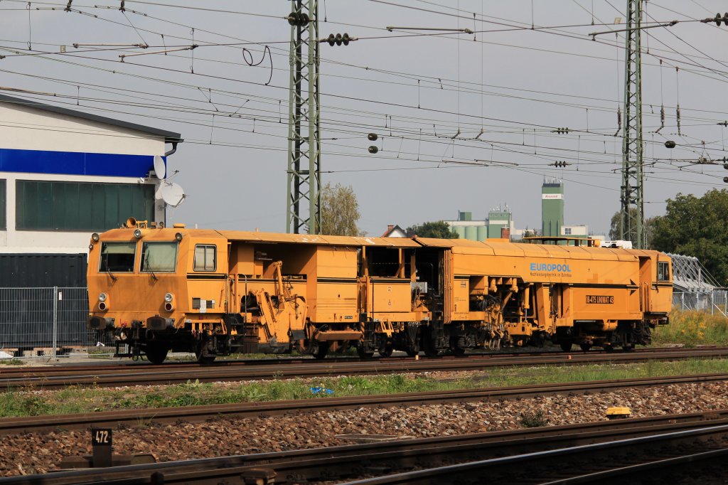 Baufahrzeug von  Europool  am 17. September im Bahnhof von Landshut.