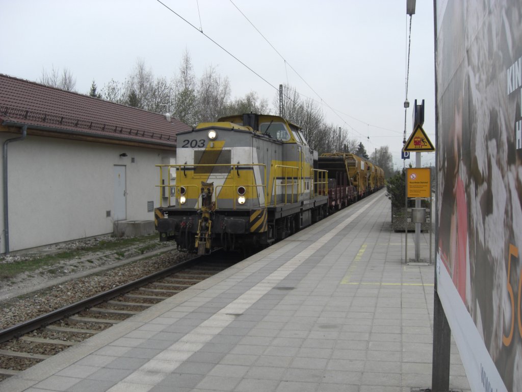 Bauzug mit Diesellok am 8. Oktober 2009 im Bahnhof von Prien am Chiemsee.