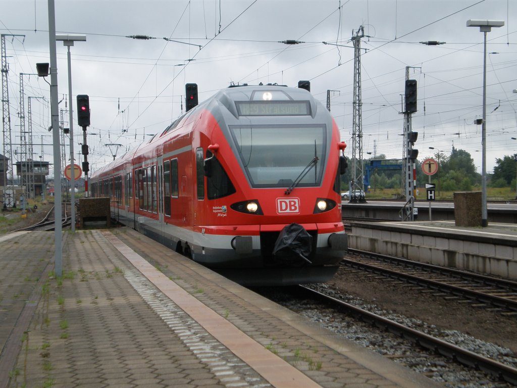 Br. 429 als RE9 in Stralsund, 03.08.2009.
