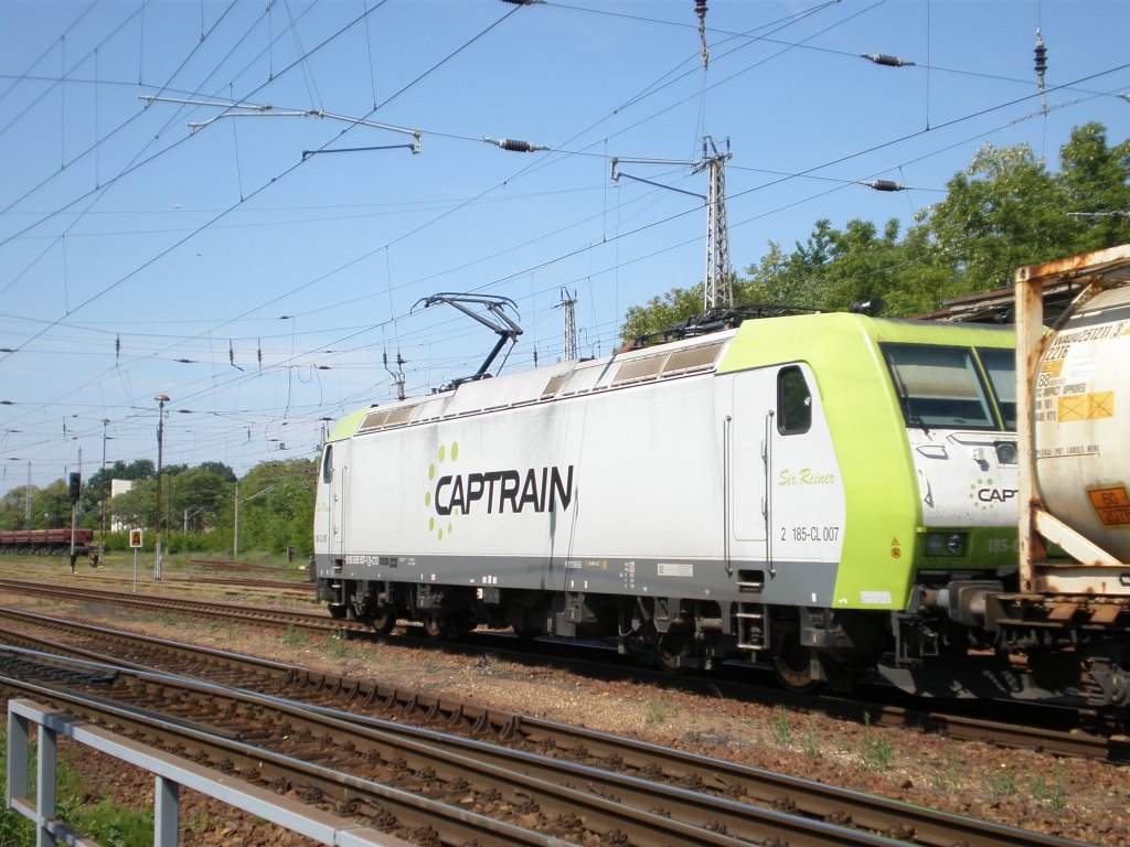 CAPTRAIN 185 507 bei der Einfahrt in Elsterwerda-Biehla, 19.05.2012.