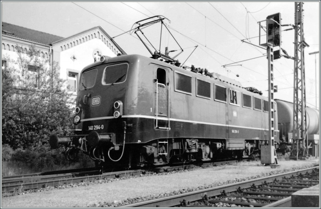 DB 140 294-0 in Konstanz im Juni 1992.