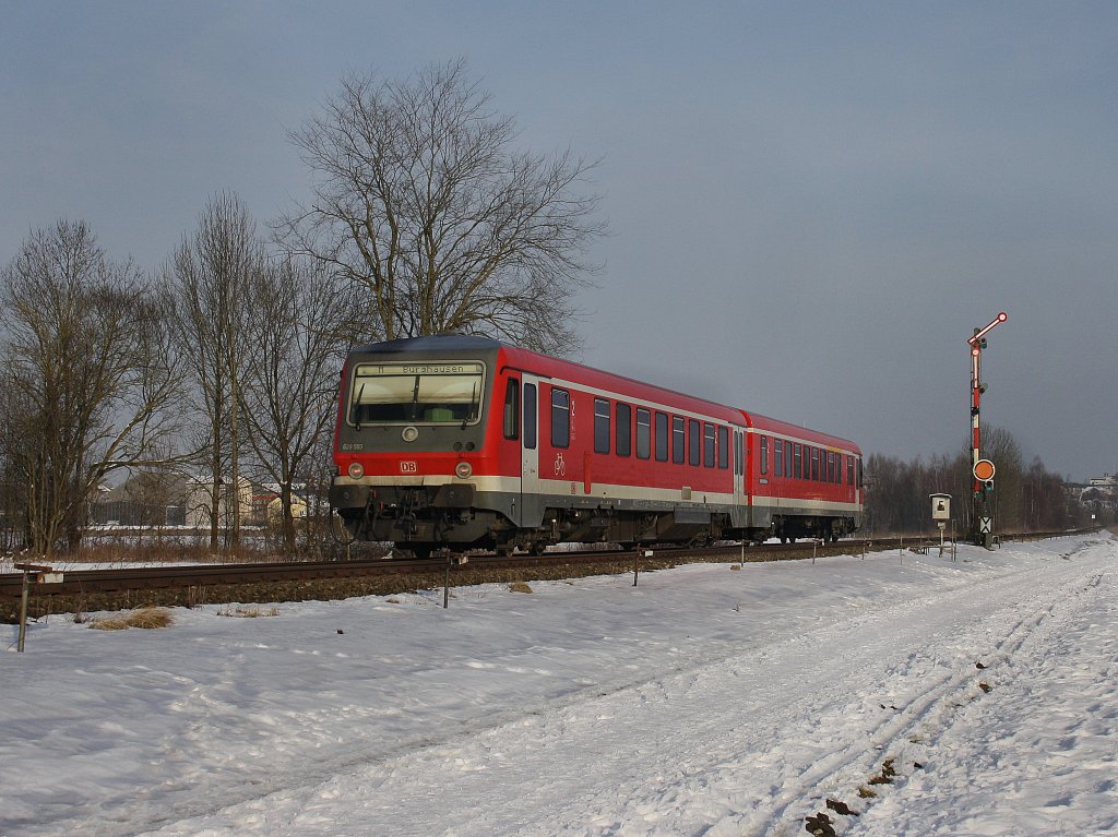 Der 628 593 am 17.02.2010 als RB nach Burghausen unterwegs bei Alttting. 
