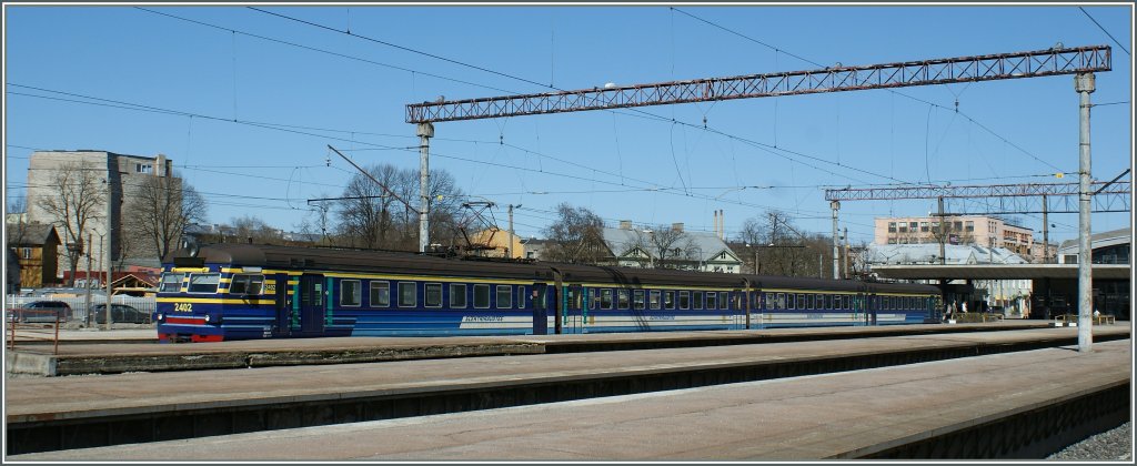 Der Eliktriraudtee Triebzug 2402 in Tallinn.
1. Mai 2012