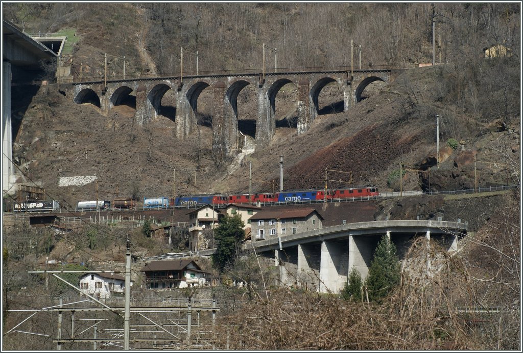 Der gleiche Zug auf der mittleren Stufe. 
3. April 2013 