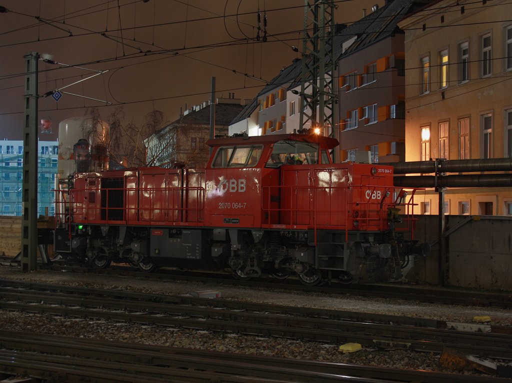 Die 2070 064 am 05.01.2010 abgestellt in Wein Westbahnhof. 

