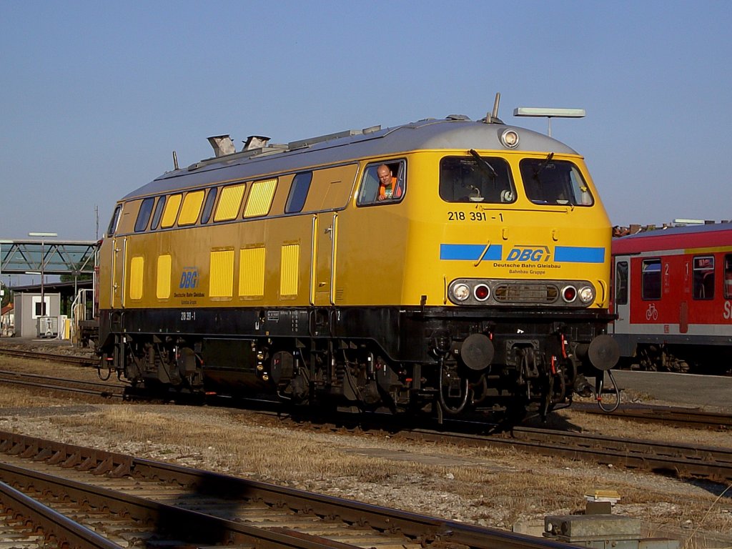 Die 218 391 von DBG am 21.06.2008 in Mhldorf. 
