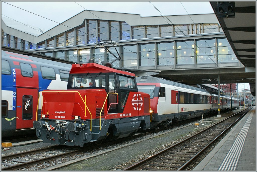 Ee 922 006-2 beim Rangieren in Basel SBB am 10. Dez. 2010. 
