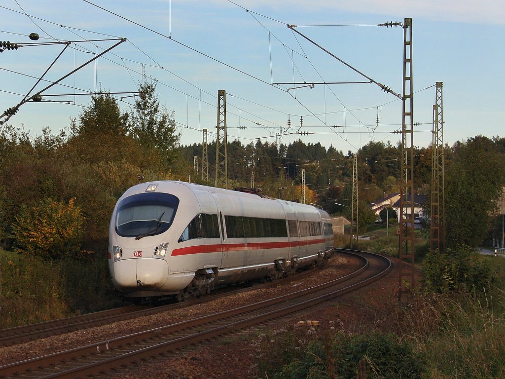 Ein ICE-T am 08.10.2010 nach Frankfurt unterwegs bei Sandbach. 
