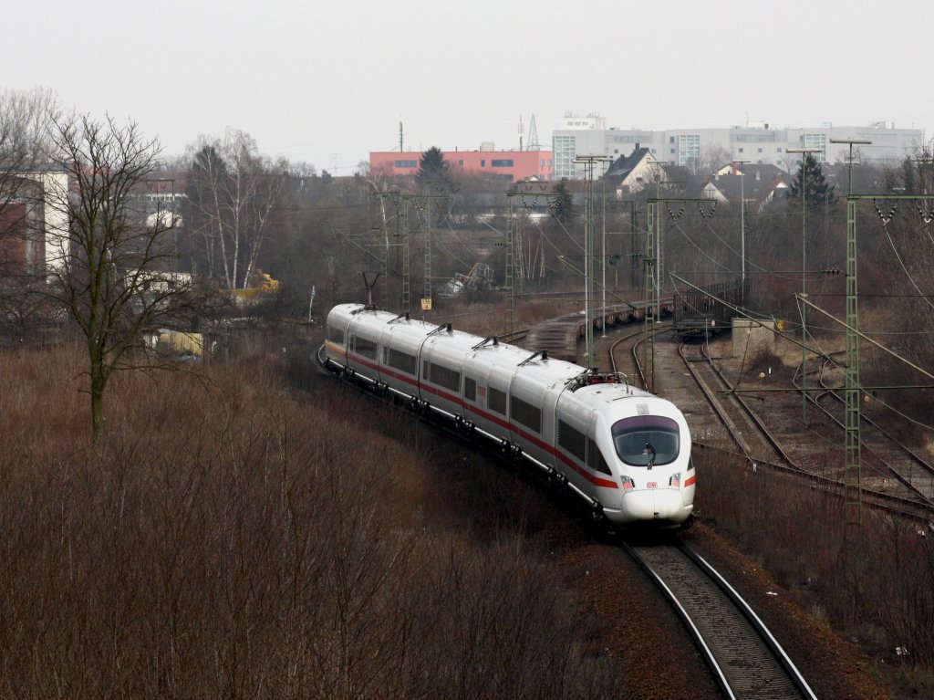 Ein ICT-T am 14.03.2009 hat so eben Regensburg verlassen und ist auf dem Weg nach Wien. (Bahnbildertreffen)
