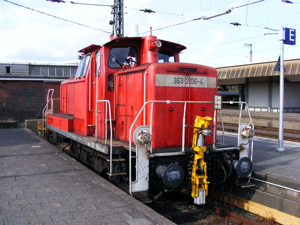Eine DB 363 steht am 06.07.2010 im Hauptbahnhof von Mnster.