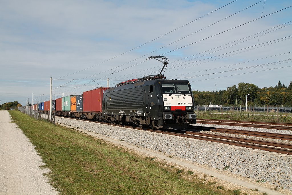 ES 64 F4-034 am 03.Oktober 2012 bei Hrbach in Richtung Mnchen.
